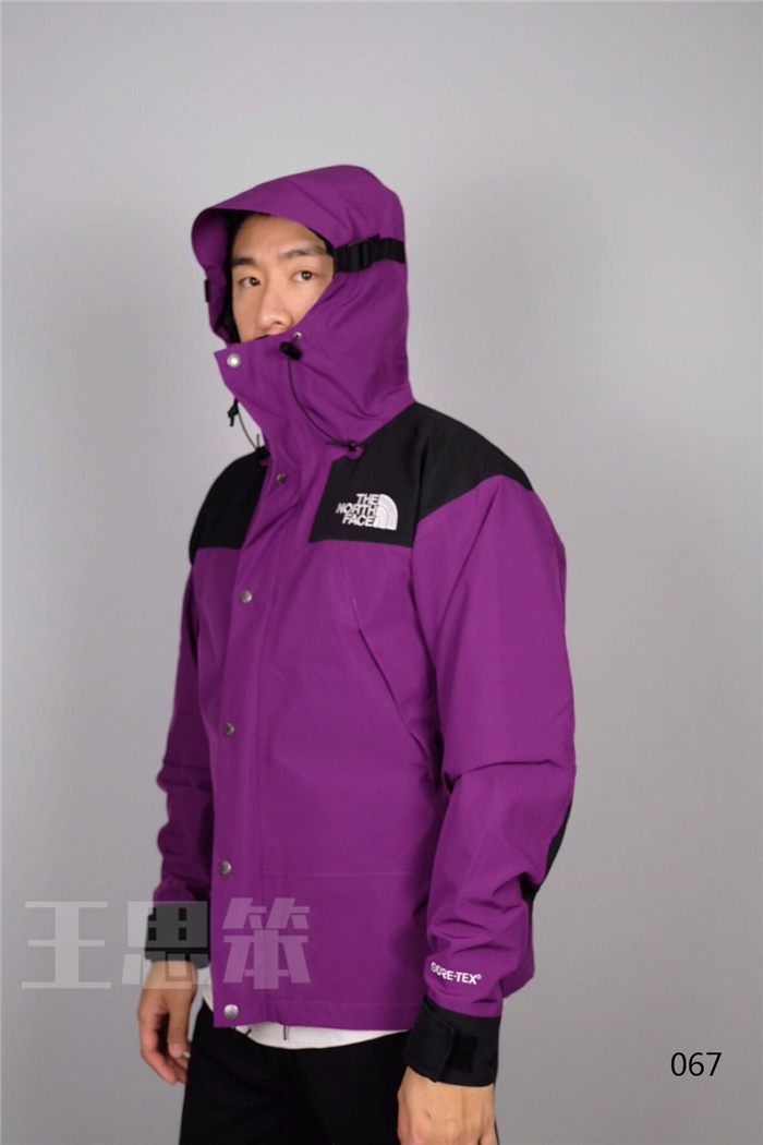 The North Face Men's Outwear 259